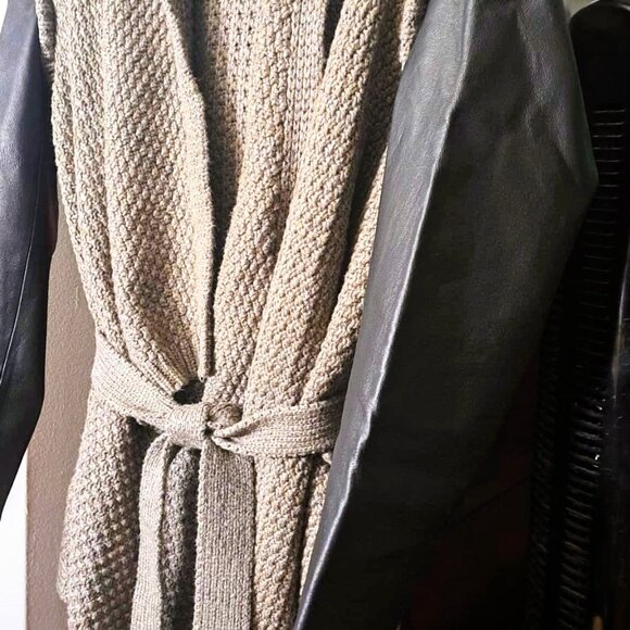 Line Women Luxury Sweaters Cardigans w/ Genuine Leather Sleeves - Picture 4 of 7